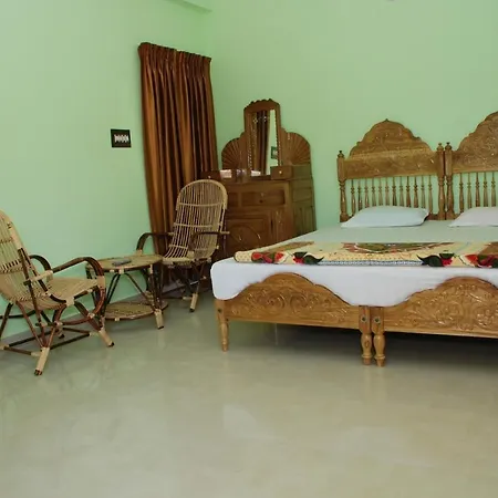 Panthalams Homestay Thekkady Exterior photo