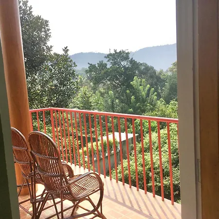 Panthalams Homestay Thekkady Exterior photo