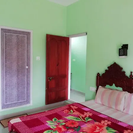 Panthalams Homestay Thekkady Exterior photo