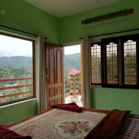 Panthalams Homestay Thekkady Exterior photo